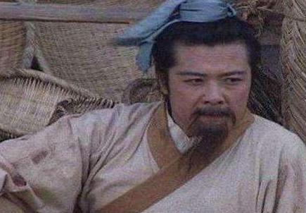 刘备遇见人就说是中山靖王刘胜之后 其中故意说漏了一个重大的隐情