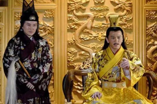 清宫太监“捞银子”手段多,一盆脏水赚100两,一根头发赚200两