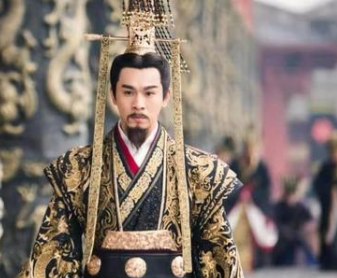 绉﹀鐨囦负浣曚細绐佺劧鏆存瘷鑰屼骸?鍙戠敓浜嗕粈涔堟€簨?瓒ｅ巻鍙茬綉</span>
                      