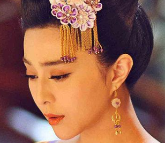 历史上武则天的一生为何会改了32个年号？原因是什么？</span>
                      