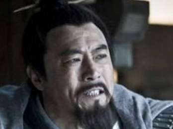 鸿门宴中项伯百般保护刘邦,到底是出于什么目的?</span>