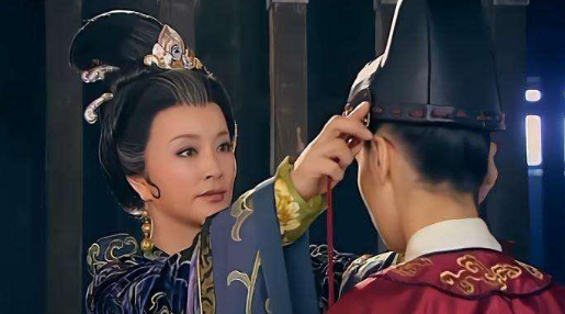 李隆基为什么执意要杀掉上官婉儿?</span>