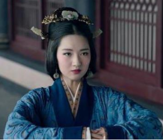 历史上曹操将自己七个女儿都嫁给汉献帝刘协，是有何用意？</span>
                      