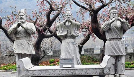 历史上关羽和吕布相比 两人谁强谁弱</span>
                      