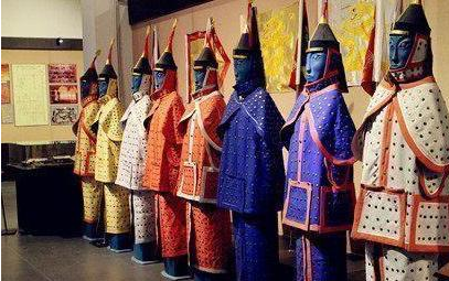 皇帝为什么把儿子分到八旗之中 他们为什么不在一个旗内</span>
                      